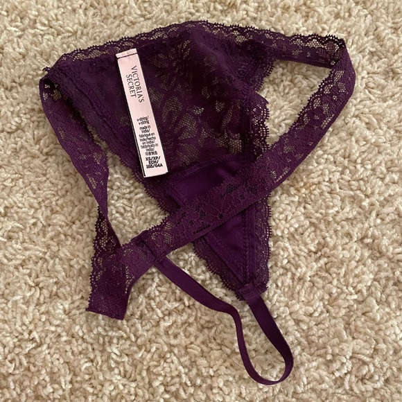 Victoria’s Secret Lace V String Panty NWOT - Picture 4 of 6